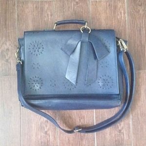 "Vintage" leather esecosusi tote/ laptop bag